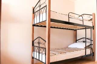 Хостелы A&S Hostel Minskiy Киев Спальное место на двухъярусной кровати в общем номере для мужчин-4