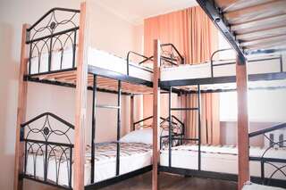 Хостелы A&S Hostel Minskiy Киев Спальное место на двухъярусной кровати в общем номере для мужчин-8