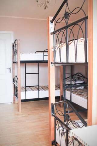 Хостелы A&S Hostel Minskiy Киев Кровать в общем 6-местном номере для женщин-16