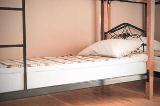 Хостелы A&S Hostel Minskiy Киев Кровать в общем 6-местном номере для женщин-23